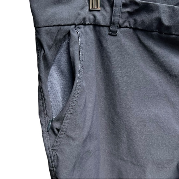 🌻Oakley Black Chino Hybrid Shorts | Men's Size 40 - Picture 3 of 7